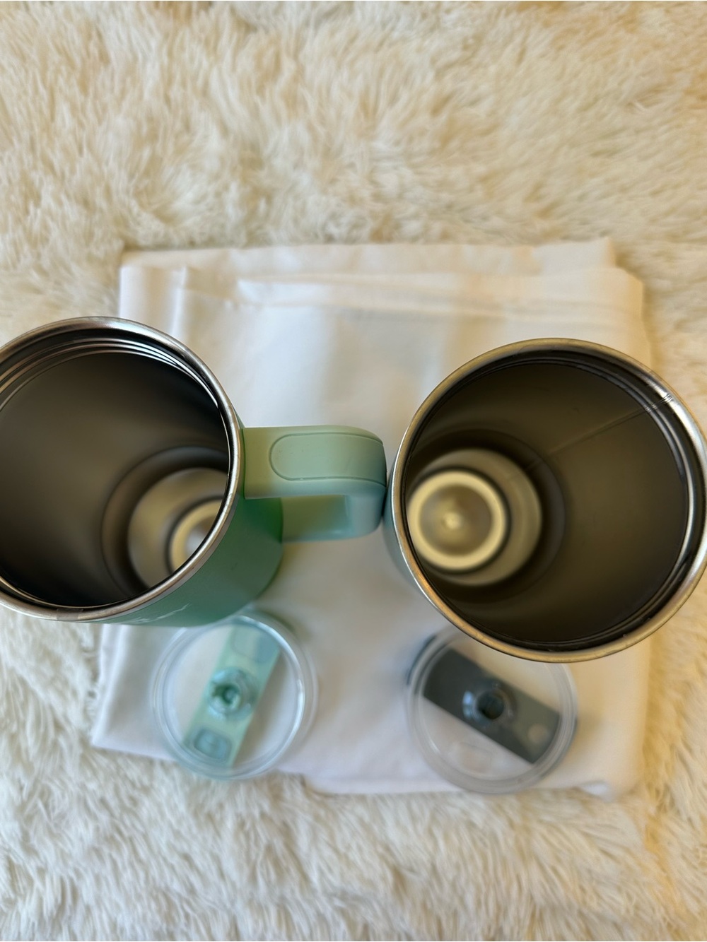 STANLEY Quencher H2.0 FlowState 40oz Tumbler Set Green Gray Cups With Straws - Picture 3 of 5